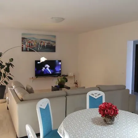 Apartment Paola Matulji